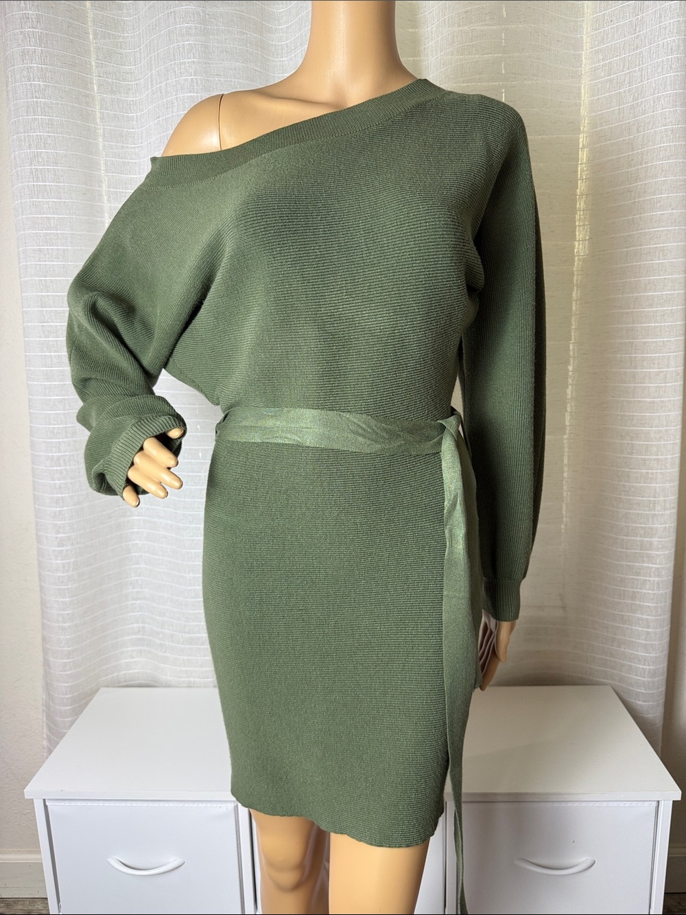 🌟Beautiful 🌟 Olive Green One-Shoulder Knit Dress, Medium